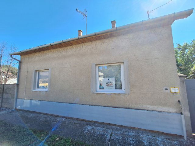 Eladó családi ház, Makón 31.9 M Ft, 3 szobás