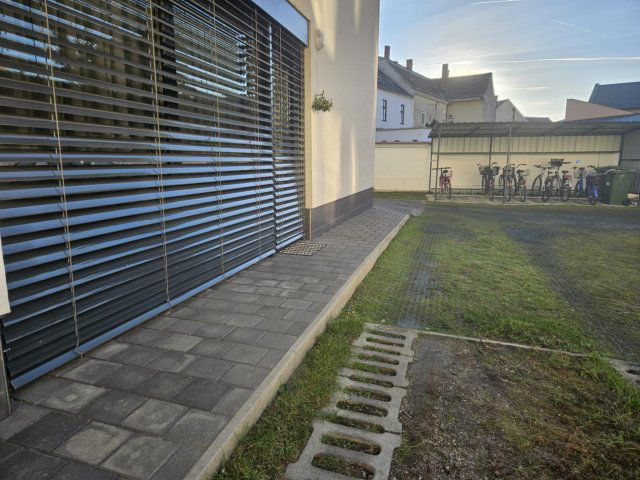 Eladó iroda, Kapuváron 60 M Ft, 3 szobás / költözzbe.hu