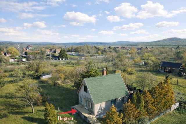 Eladó családi ház, Vácon 29.5 M Ft, 3 szobás