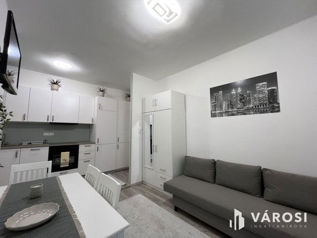 Kiadó téglalakás, albérlet, Hajdúszoboszlón 250 E Ft / hó