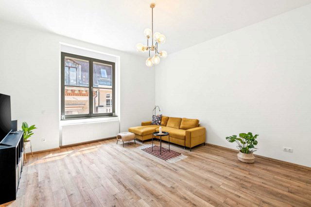 Kiadó téglalakás, albérlet, V. kerületben, Nádor utcában