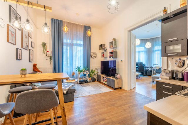 Eladó téglalakás, Budapesten, IX. kerületben, Ferenc körúton