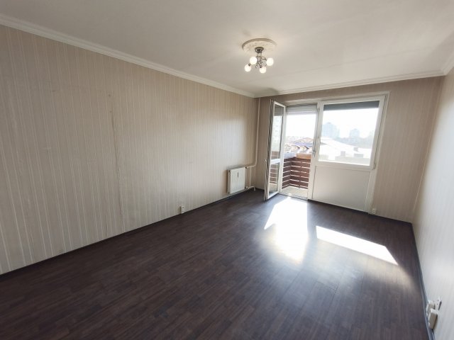 Eladó panellakás, Nyíregyházán 52.4 M Ft, 3 szobás