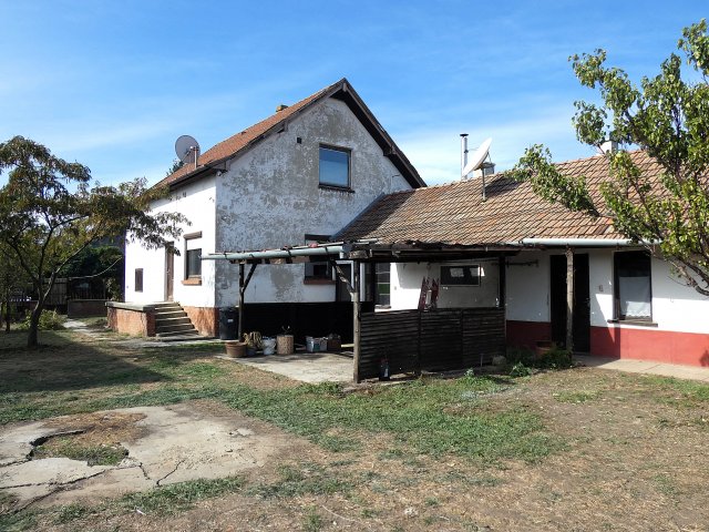 Eladó családi ház, Törökszentmiklóson 24.9 M Ft, 3 szobás