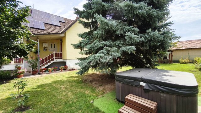 Eladó családi ház, Dunavarsányban 107.5 M Ft, 4 szobás