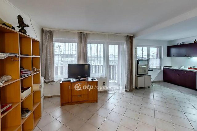 Eladó családi ház, Vecsésen 125 M Ft, 4 szobás