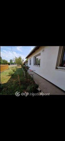Eladó sorház, Mohácson 52 M Ft, 4 szobás / költözzbe.hu