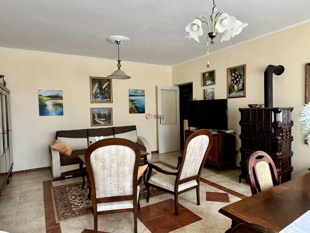 Eladó sorház, Siófokon, Küszhegyi úton 299 M Ft, 8 szobás