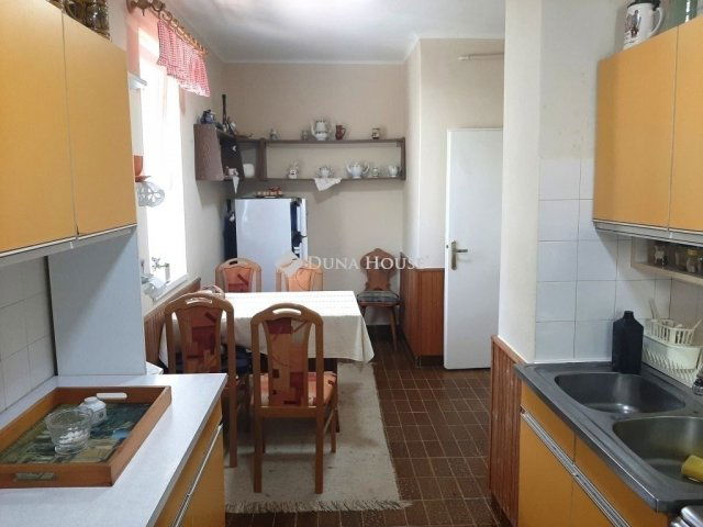 Eladó téglalakás, Kecskeméten 45.9 M Ft, 2 szobás