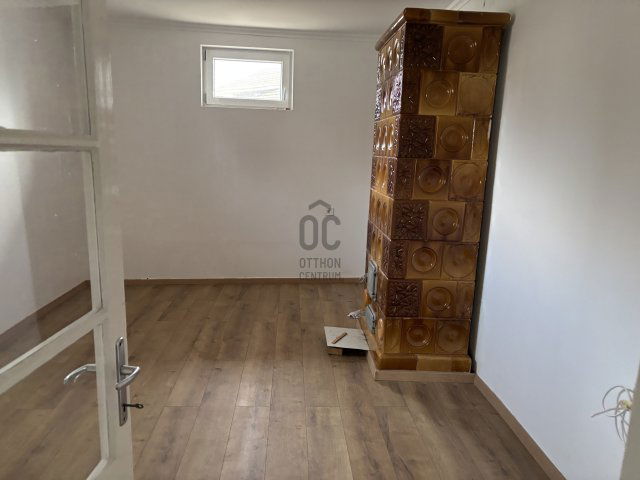 Eladó családi ház, Hajdúböszörményen 37 M Ft, 2 szobás