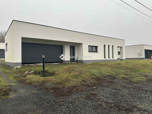 Eladó családi ház, Zalaegerszegen 75 M Ft, 4 szobás