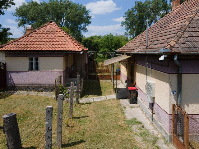 Eladó családi ház, Szandán 20.9 M Ft, 3 szobás