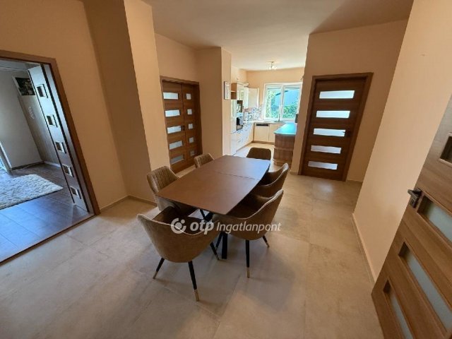 Eladó téglalakás, Nyíregyházán 79 M Ft, 3 szobás