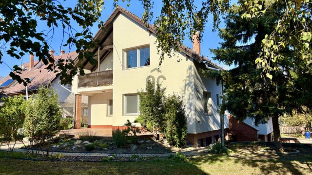 Eladó téglalakás, Budapesten, XVI. kerületben 148 M Ft, 4 szobás