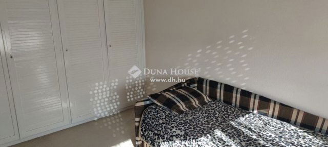 Eladó családi ház, Cegléden 108 M Ft, 6 szobás