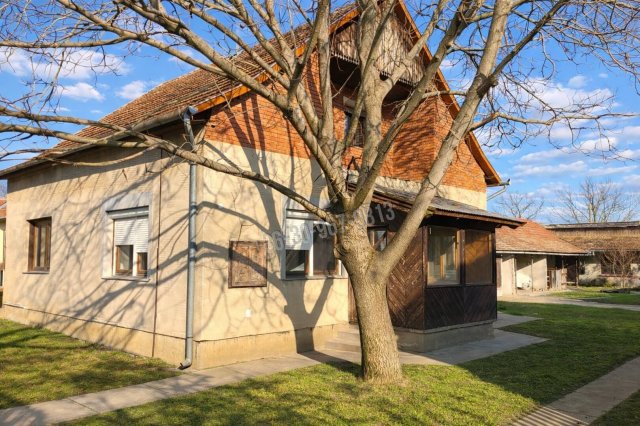 Eladó családi ház, Kondoroson 25 M Ft, 4 szobás