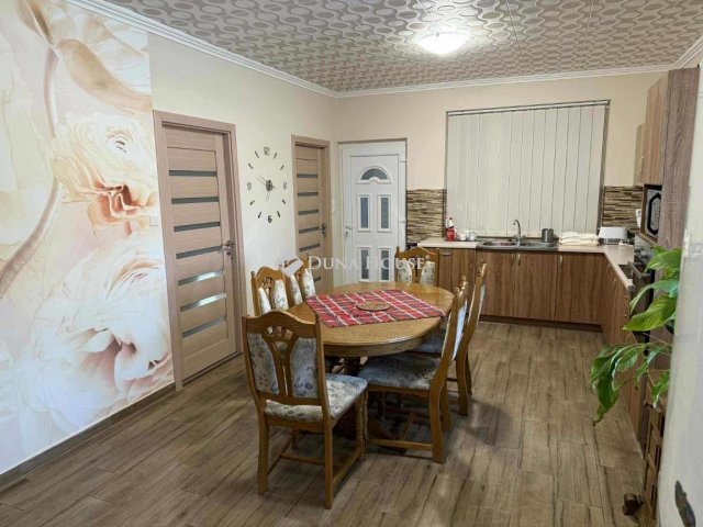 Eladó családi ház, Püspökladányban 77.8 M Ft, 4 szobás