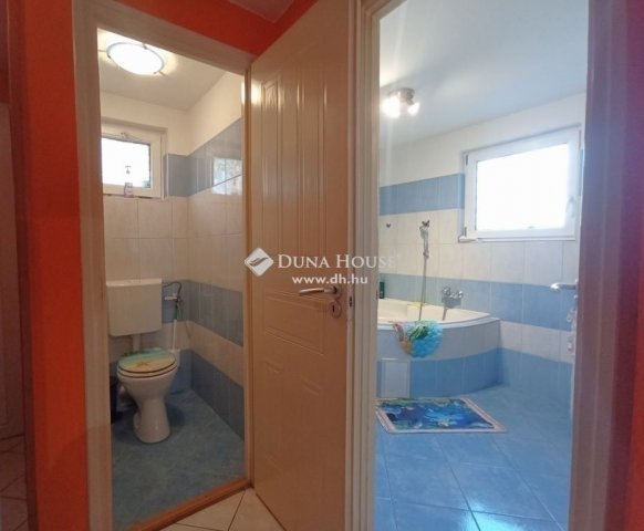 Eladó téglalakás, Budapesten, IX. kerületben 85.7 M Ft, 2 szobás