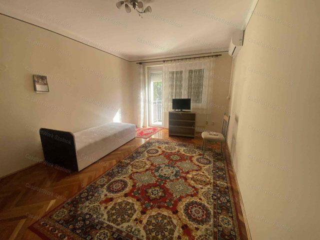 Kiadó téglalakás, albérlet, Szolnokon 130 E Ft / hó, 2 szobás