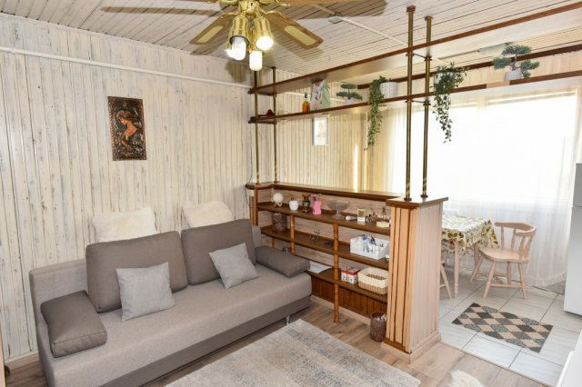 Eladó panellakás, Veszprémben 36.49 M Ft, 1 szobás