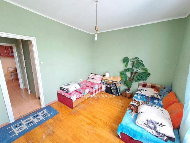 Eladó panellakás, Kecskeméten 37.9 M Ft, 2 szobás
