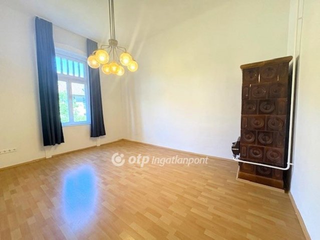 Eladó téglalakás, Budapesten, IX. kerületben 42.9 M Ft, 1 szobás