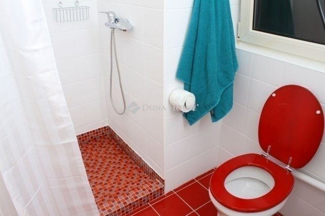 Eladó téglalakás, Budapesten, VI. kerületben 64 M Ft, 2 szobás