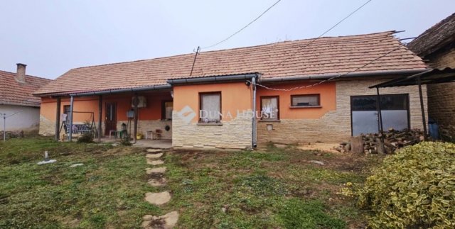 Eladó családi ház, Geresdlakon 24 M Ft, 3 szobás