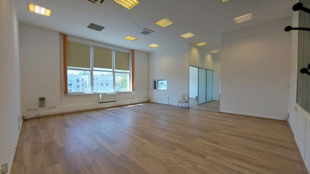 Kiadó iroda, Budapesten, XIII. kerületben, Reitter Ferenc utcában