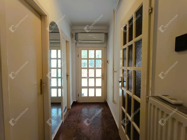 Eladó családi ház, Szegeden 99.9 M Ft, 4 szobás