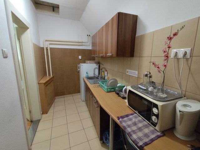 Kiadó iroda, Kecskeméten 80 E Ft / hó / költözzbe.hu