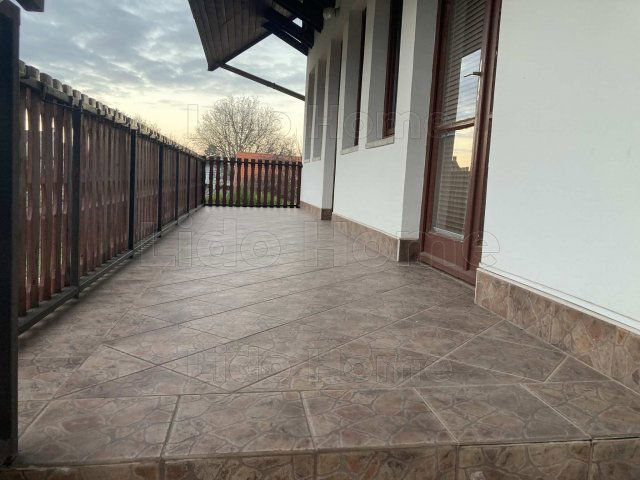 Eladó családi ház, Tamásiban 69 M Ft, 7 szobás