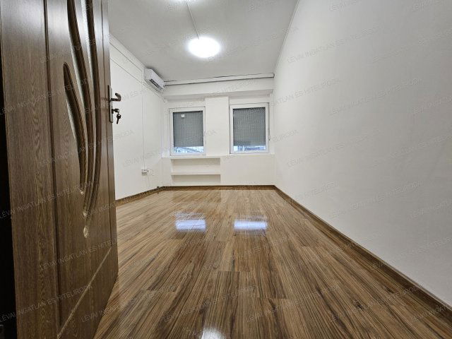 Kiadó üzlethelyiség, Szarvason 62 E Ft / hó