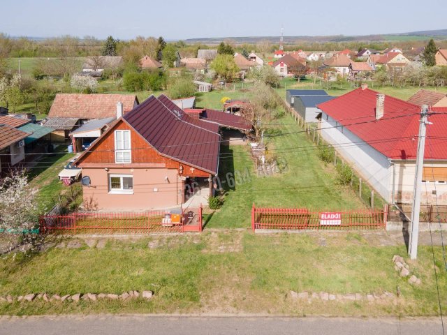 Eladó családi ház, Vámosmikolán 33.9 M Ft, 2 szobás