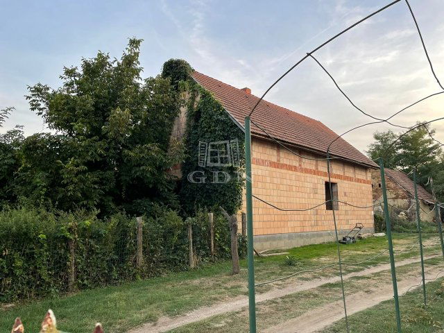 Eladó családi ház, Sávolyon 29.9 M Ft, 4 szobás