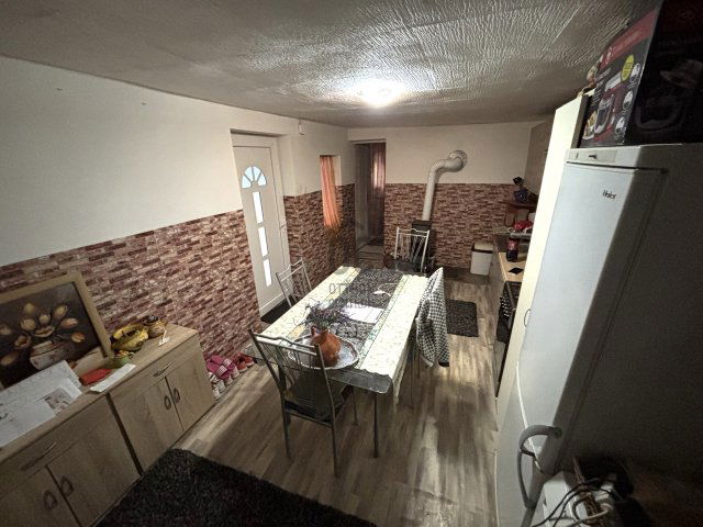 Eladó családi ház, Vámospércsen 26.99 M Ft, 2 szobás