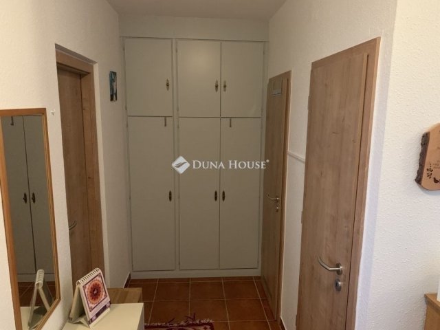 Eladó panellakás, Budapesten, XVI. kerületben 71 M Ft, 2 szobás