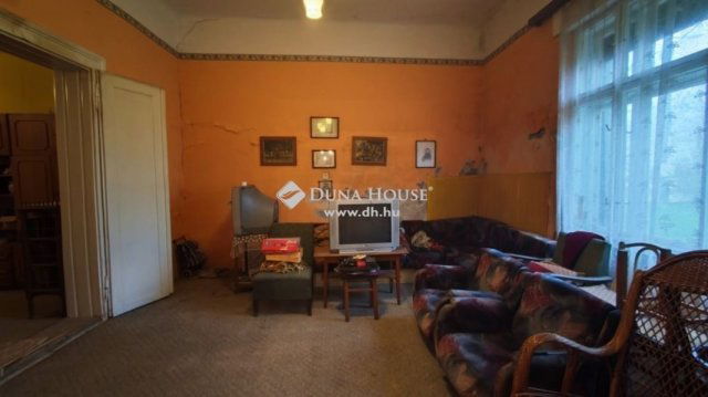 Eladó családi ház, Válon 35 M Ft, 3 szobás