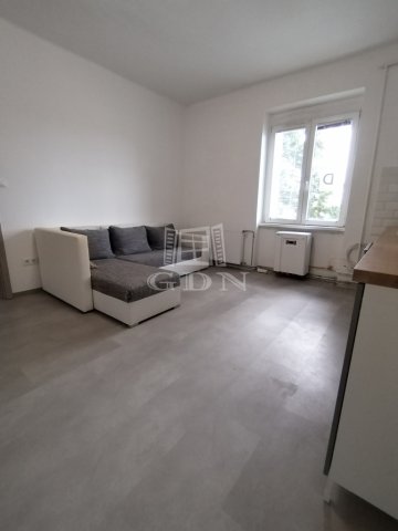 Eladó téglalakás, Veszprémben 65 M Ft, 3+1 szobás