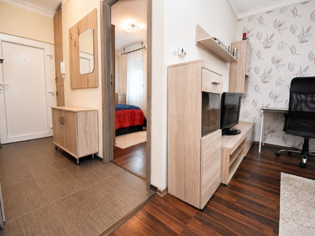 Kiadó téglalakás, albérlet, Debrecenben 220 E Ft / hó, 2 szobás