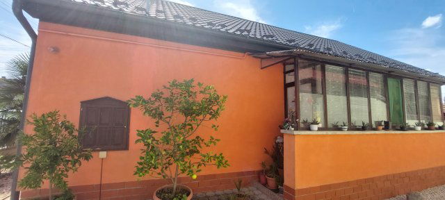 Eladó családi ház, Dombóváron 58 M Ft, 4 szobás