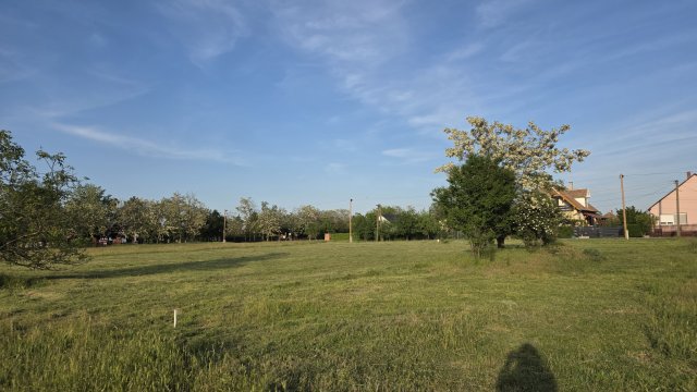 Eladó telek, Tiszatenyőn 7.5 M Ft / költözzbe.hu
