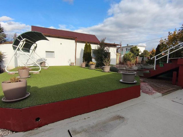 Eladó családi ház, Budapesten, XVII. kerületben 370 M Ft