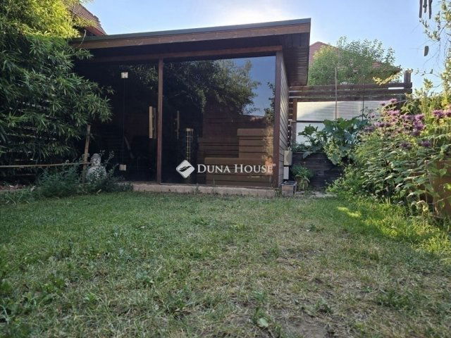 Eladó téglalakás, Gödöllőn 119.9 M Ft, 3 szobás