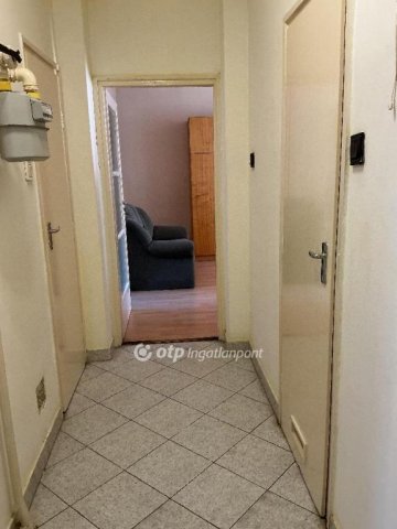 Eladó téglalakás, Nyíregyházán 38.8 M Ft, 2 szobás