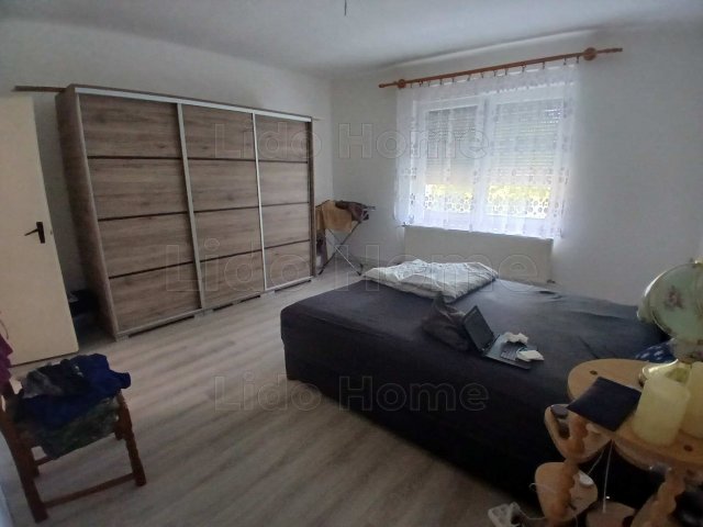 Eladó családi ház, Rédén 50 M Ft, 3 szobás