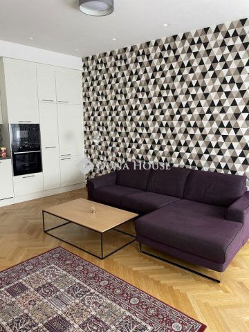 Kiadó téglalakás, albérlet, Budapesten, V. kerületben, 3 szobás