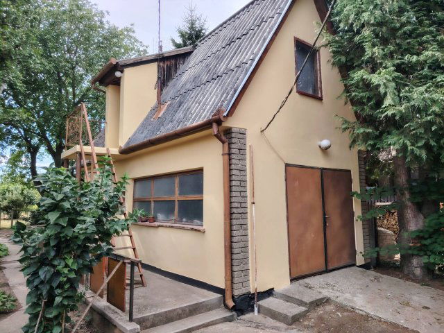 Eladó családi ház, Pécsett 48 M Ft, 1+3 szobás