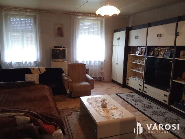 Eladó családi ház, Csényén 21.9 M Ft, 3 szobás