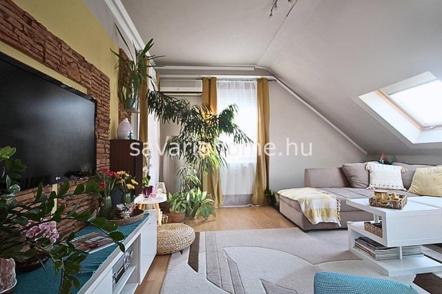 Eladó téglalakás, Szombathelyen 59.9 M Ft, 4 szobás